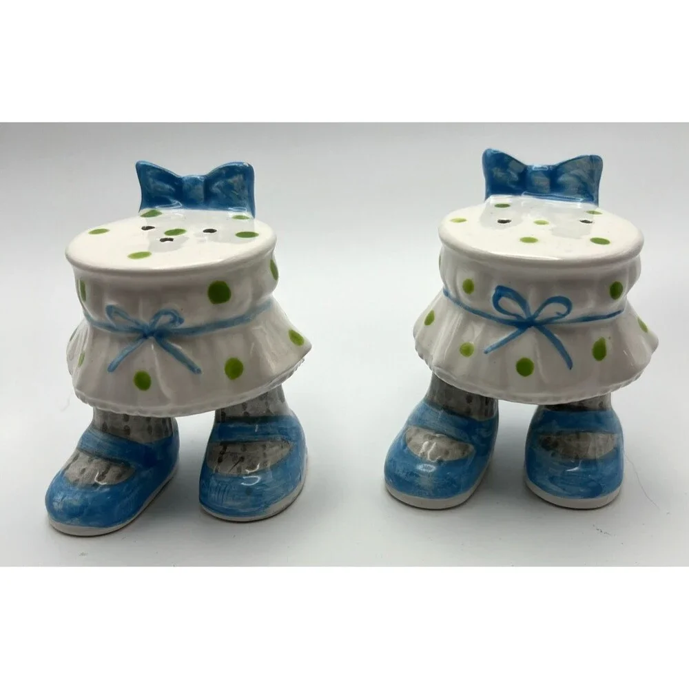 Vintage Enesco Japan Doll Tables Salt and Pepper Shaker Set - in Great Shape!